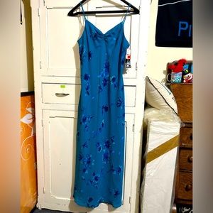 Long beautiful blue floral dress with slip